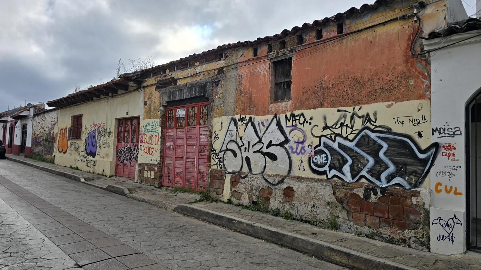 Colour and texture on the street